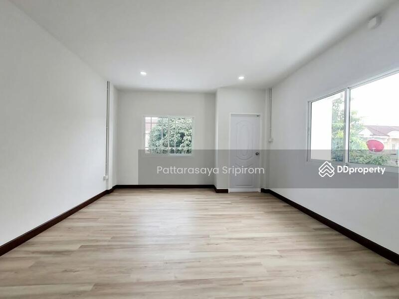 ขาย - 2-Br Townhouse near MRT Bang Rak Noi Tha It, นนทบุรี