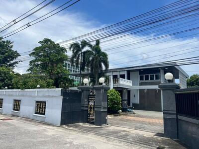 ขาย - บ้านเดี่ยวพร้อมที่ดินบ้านสวน ชลบุรี, ชลบุรี