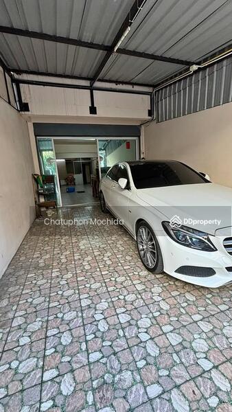 ขาย - 2-Br Townhouse near BTS Samrong, สมุทรปราการ