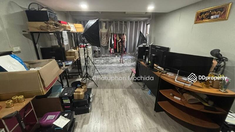 ขาย - 2-Br Townhouse near BTS Samrong, สมุทรปราการ