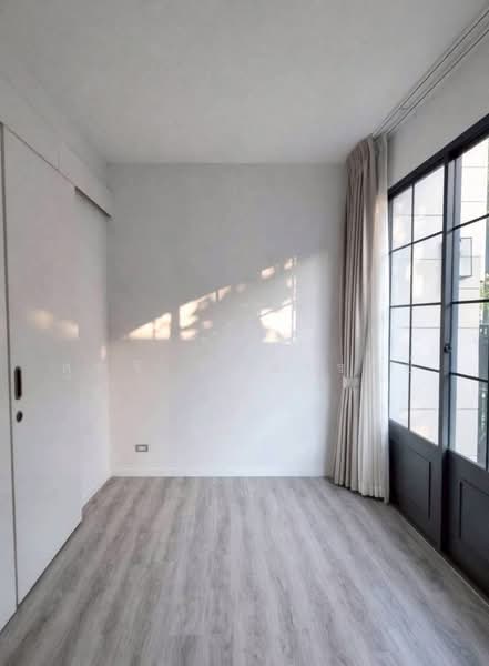 The Sonne Srinakarin-Bangna, Bangkok, Soi Chumchon Mahat Thai 3, Bangna-Trad Road, Dok Mai, Prawet, Bangkok, 4 Bedrooms, 245 sqm, Single Detached House For Sale, by Supajee Wattanarom, 60057616 - DDproperty.com
