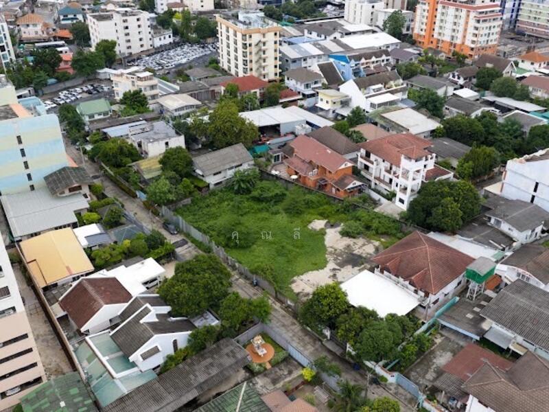 For Sale - Rare Item ! ขายที่ดินแปลงสวย ซอยรัฐขจร ห้วยขวาง 350 ตารางวา ใกล้ MRT สุทธิสาร 750 ม., Bangkok