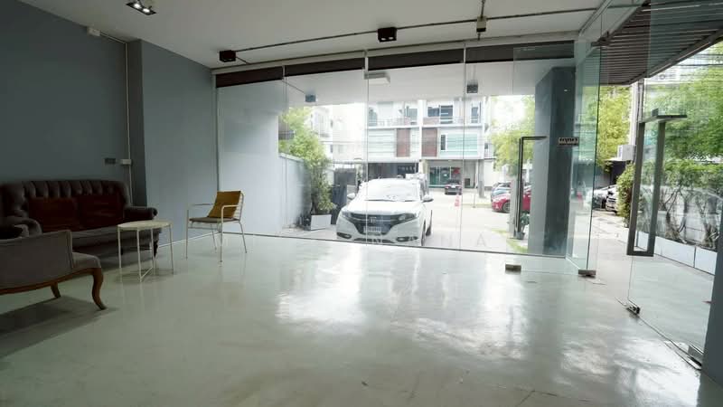 B-Square Rama 9 - Mengjai, Bangkok, Soi Sahakanpramoon, Wang Thonglang, Bangkok, 7 Bedrooms, 400 sqm, Townhouse For Sale, by Miss Nana, 60058564 - DDproperty.com
