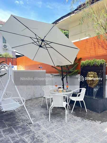ขาย - บ้านเดียวพร้อมสระ ใจกลางเมือง ห้วยขวาง 5 ห้องนอน 3 ห้องน้ำ, กรุงเทพ