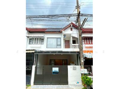 ขาย - บ้านสวยริมบึง, กรุงเทพ