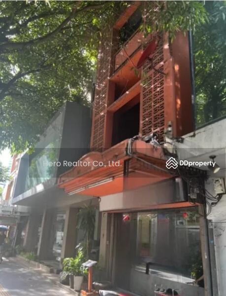 For Rent - For Rent Bangkok Shop House Sukhumvit Watthana BTS Phrom Phong BRE25281, Bangkok