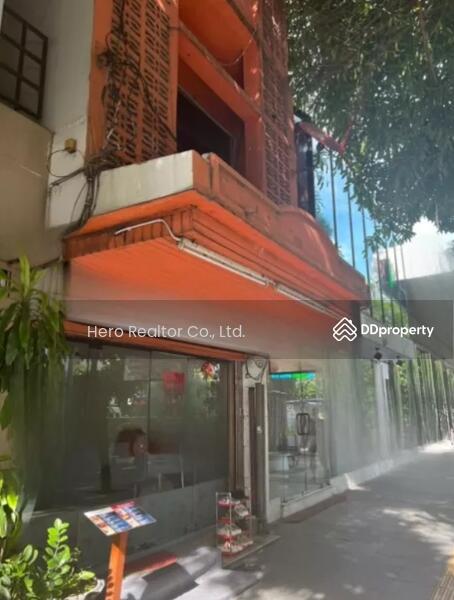 For Rent - For Rent Bangkok Shop House Sukhumvit Watthana BTS Phrom Phong BRE25281, Bangkok
