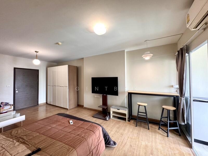 Supalai Park Ekkamai-Thonglor, Bangkok, Petchaburi Road, Bang Kapi, Huai Khwang, Bangkok, Studio, 35 sqm, Condo For Rent, by Agentbkk, 60061341 - DDproperty.com