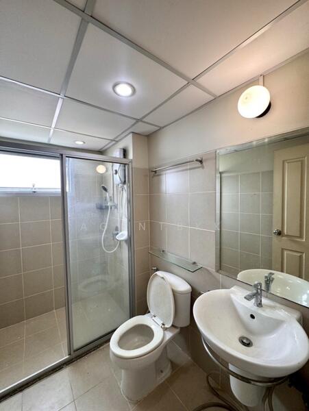 Supalai Park Ekkamai-Thonglor, Bangkok, Petchaburi Road, Bang Kapi, Huai Khwang, Bangkok, Studio, 35 sqm, Condo For Rent, by Agentbkk, 60061341 - DDproperty.com