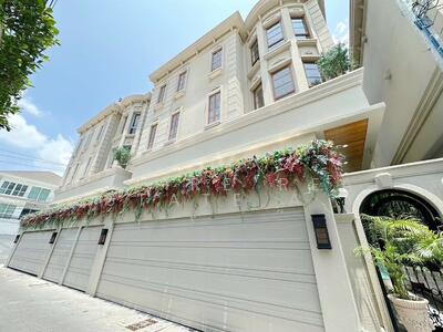 ขาย - Casa Ekamai 28 : คาซ่า เอกมัย 28, กรุงเทพ