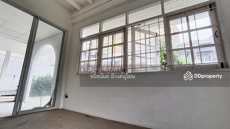 For Sale - Land 71 sqw. For Sale with a House in Yenakard-Rama 4 area, Bangkok