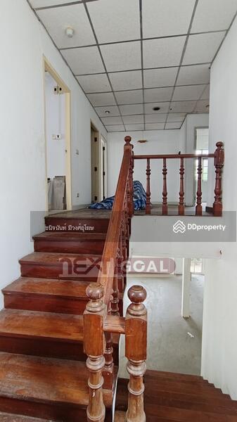 For Sale - Land 71 sqw. For Sale with a House in Yenakard-Rama 4 area, Bangkok
