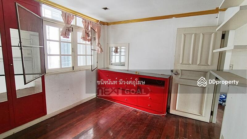 For Sale - Land 71 sqw. For Sale with a House in Yenakard-Rama 4 area, Bangkok