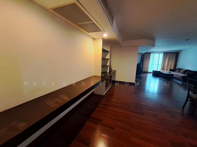 Urbana Sukhumvit 15, Bangkok, Soi Sukhumvit 15, Khlongtoei Nua, Watthana, Bangkok, 2 Bedrooms, 113 sqm, Condo For Rent, by Napawadee Homhuk, 60061705 - DDproperty.com