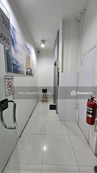 For Rent - For Rent Bangkok Retail Space Sukhumvit Watthana BTS Asok BRE25239, Bangkok