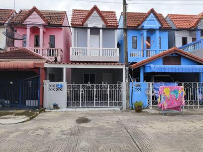 ขาย - ขาย ทาวน์เฮ้าส์ หนองจอก ม.วัฒนาร่มไทร พื้นที่ใช้สอย 120 ตารางเมตร 3 ห้องนอน 2 ห้องน้ำ, กรุงเทพ