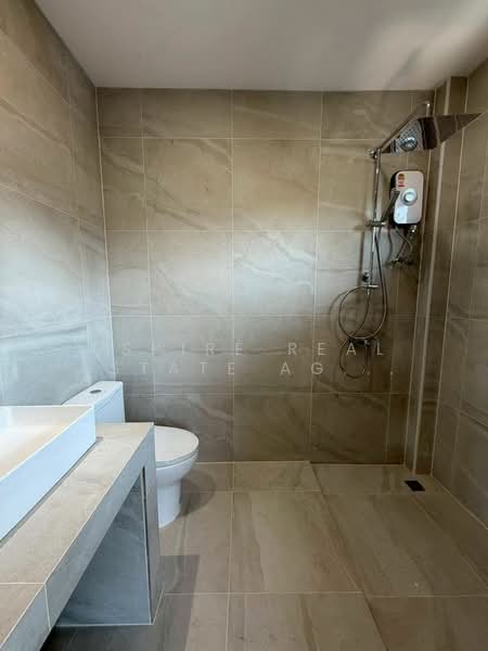 บ้านเดี่ยว 2 ชั้นมินิมอลโมเดิร์น รีโนเวทใหม่, Bangkok, Khlong Tan Nua, Watthana, Bangkok, 4 Bedrooms, 400 sqm, Single Detached House For Sale, by Aspire Real Estate Agency Co., Ltd., 60063117 - DDproperty.com