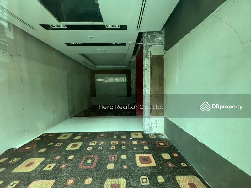For Rent - Bangkok Office Retail Showroom Sukhumvit Watthana BTS Ekkamai BRE24067, Bangkok