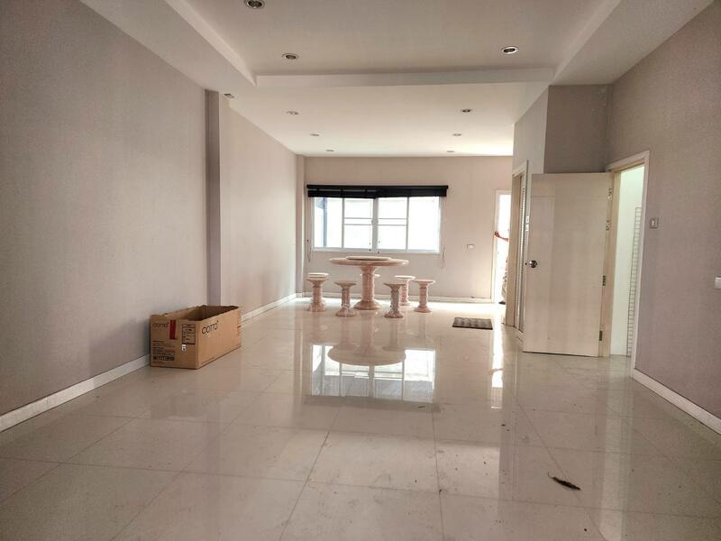 For Sale - Townhome for sale close 80th Anniversary year, Nakhon Ratchasima