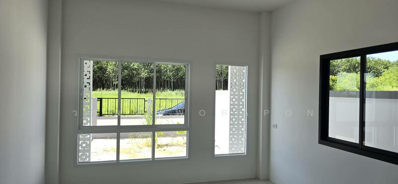 For Sale - Vara Ville Single Houses Near Industrial Estate – Save 200,000!, Rayong