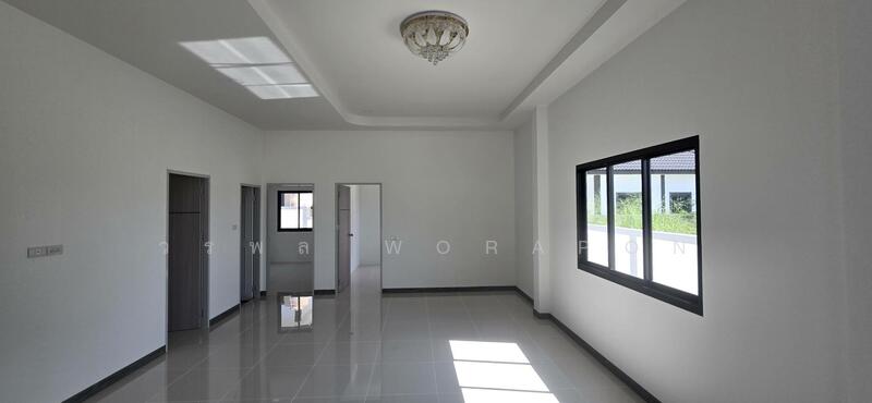 For Sale - Vara Ville Single Houses Near Industrial Estate – Save 200,000!, Rayong