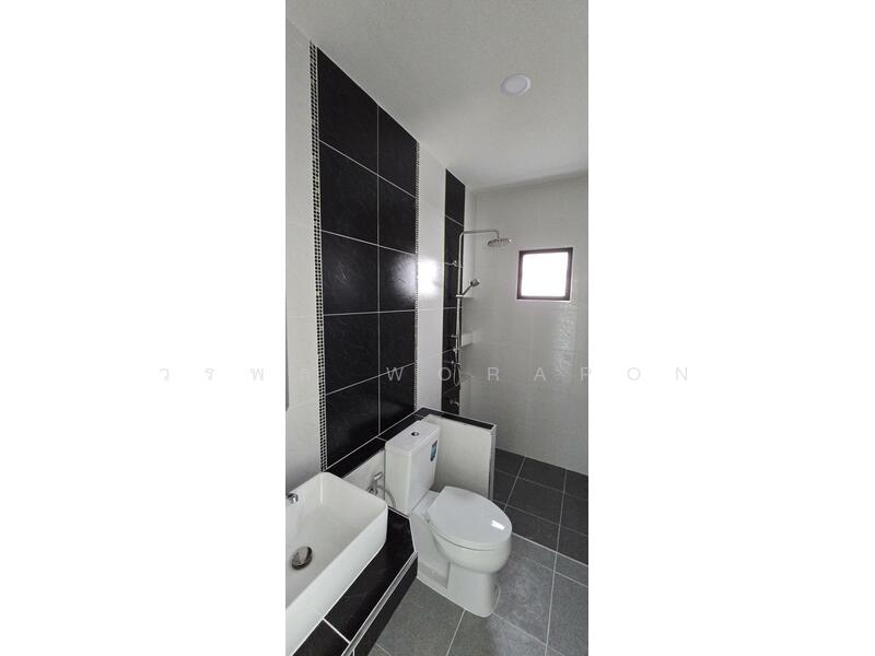 For Sale - Vara Ville Single Houses Near Industrial Estate – Save 200,000!, Rayong