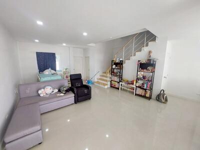 ขาย - The Miracle Plus Phet Kasem 63 : เดอะ มิราเคิล พลัส เพชรเกษม 63, กรุงเทพ