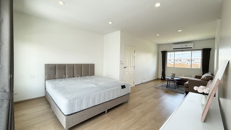 Villette City Pattanakarn 38, Bangkok, Phatthanakan Road, Prawet, Bangkok, 3 Bedrooms, 180 sqm, Townhouse For Sale, by Ponwimol Wipanarapai, 60064823 - DDproperty.com