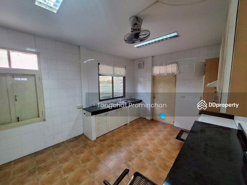 For Rent - standalone for rent, Sukhumvit, Klong Toei, Bangkok