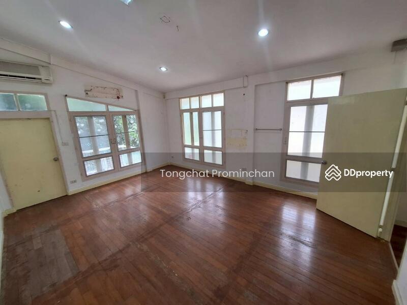 For Rent - standalone for rent, Sukhumvit, Klong Toei, Bangkok