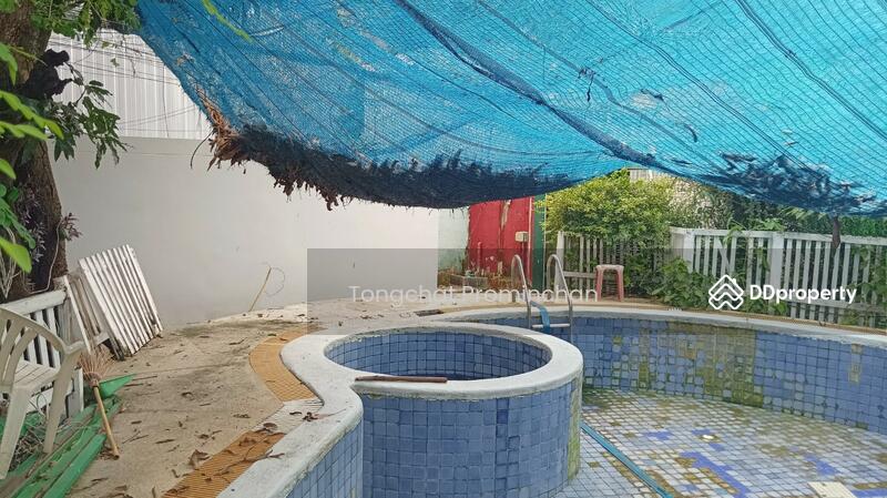 For Rent - standalone for rent, Sukhumvit, Klong Toei, Bangkok