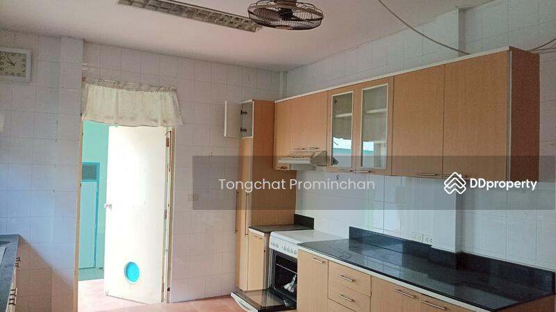For Rent - standalone for rent, Sukhumvit, Klong Toei, Bangkok