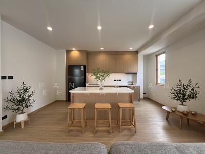 ขาย - ขายบ้านเดี่ยว 3 ชั้น ทำเลอารีย์ ประดิพัทธ์ บ้านสร้างใหม่พร้อมเข้าอยู่, กรุงเทพ