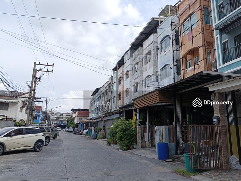 ขาย - อาคารพาณิชย์ 3 ชั้นครึ่ง หมู่บ้านสราสินีวิลล์ พหลโยธิน62, ปทุมธานี