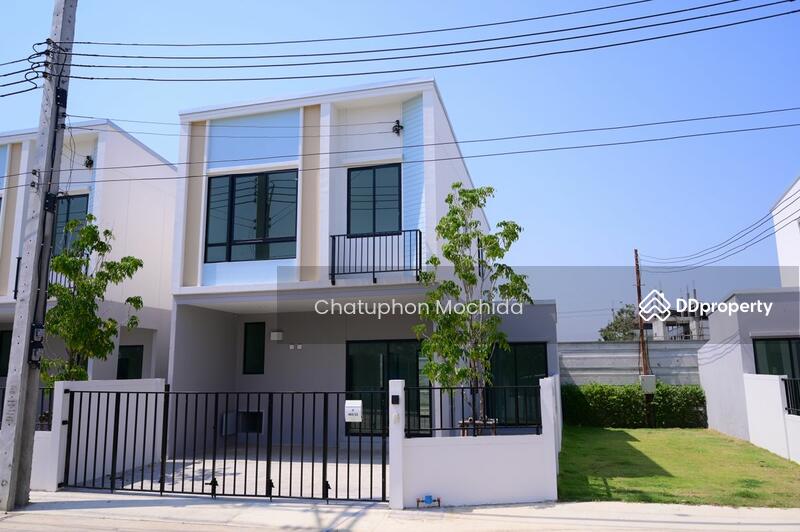 ขาย - 5-Br Townhouse near BTS Kheha, สมุทรปราการ