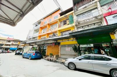 ขาย - ซอยอมรพันธ์, กรุงเทพ