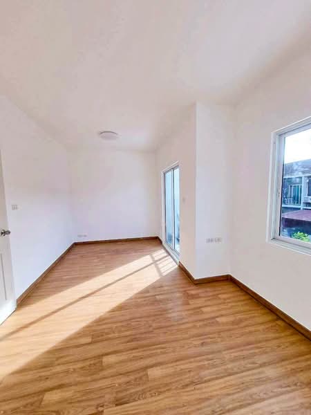 ขาย - อารียา เดอะคัลเลอร์ ไทรน้อย : Areeya The Colors Sai Noi, นนทบุรี