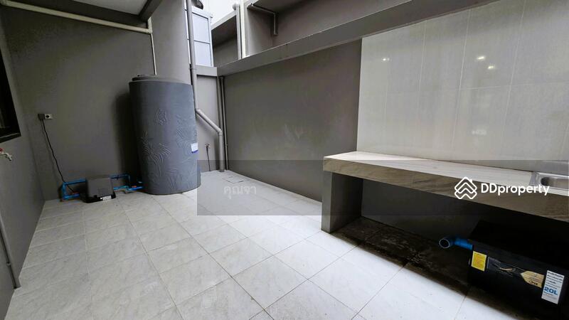 ขาย - หลังมุมหน้าโครงการ บ้านทรงนอร์ดิก ไม่เคยเข้าอยู่ ขาย ทาวน์โฮม หมู่บ้าน Assawin Village, สมุทรสงคราม