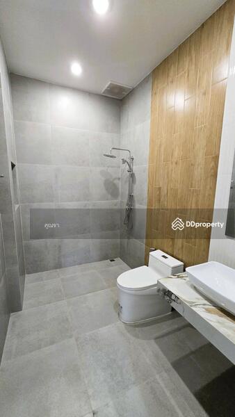 For Sale - หลังมุมหน้าโครงการ บ้านทรงนอร์ดิก ไม่เคยเข้าอยู่ ขาย ทาวน์โฮม หมู่บ้าน Assawin Village, Samut Songkhram
