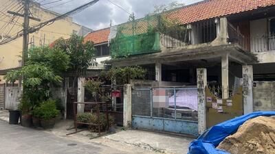 ขาย - ทาวน์เฮ้าส์ ซอยลาดพร้าว 52, กรุงเทพ