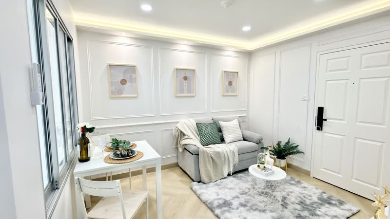 Lumpini Condo Town Bodindecha Ramkhamhaeng, Bangkok, Soi Ramkhamhaeng 43/1, Phlapphla, Wang Thonglang, Bangkok, 1 Bedroom, 28 sqm, Condo For Sale, by Pongpan Matkhao, 60069227 - DDproperty.com