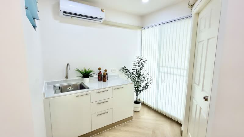 Lumpini Condo Town Bodindecha Ramkhamhaeng, Bangkok, Soi Ramkhamhaeng 43/1, Phlapphla, Wang Thonglang, Bangkok, 1 Bedroom, 28 sqm, Condo For Sale, by Pongpan Matkhao, 60069227 - DDproperty.com