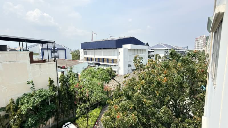 Lumpini Condo Town Bodindecha Ramkhamhaeng, Bangkok, Soi Ramkhamhaeng 43/1, Phlapphla, Wang Thonglang, Bangkok, 1 Bedroom, 28 sqm, Condo For Sale, by Pongpan Matkhao, 60069227 - DDproperty.com