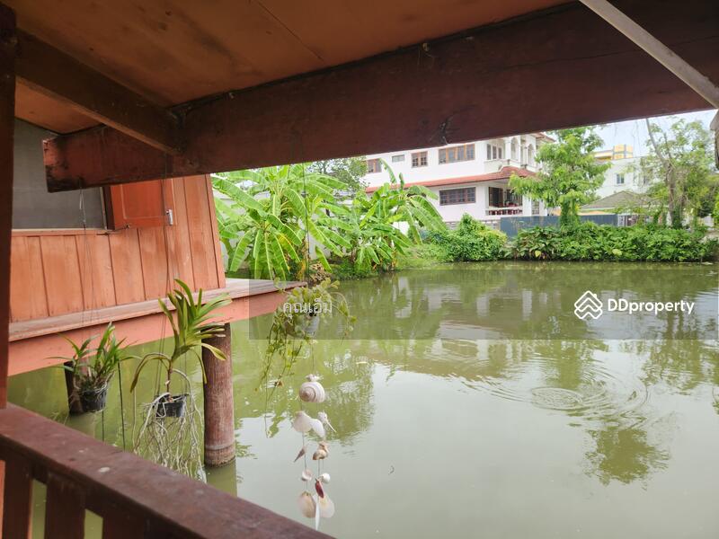 ขาย - บ้านทรงไทยแท้ บนบ่อน้ำส่วนตัว ใจกลางบางกรวย นนทบุรี (ซอยหมู่บ้านธนากร 2), นนทบุรี