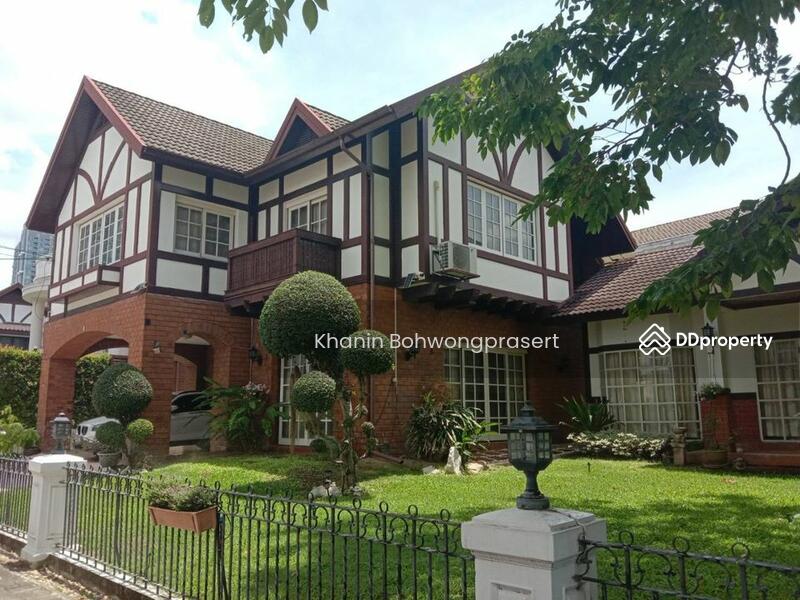 For Sale - 4-Br House near BTS On Nut, Bangkok