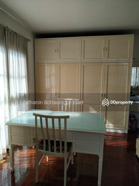 ขาย - 4-Br House near BTS On Nut, กรุงเทพ
