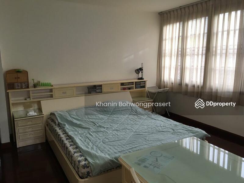 ขาย - 4-Br House near BTS On Nut, กรุงเทพ