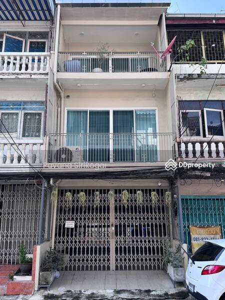 ให้เช่า - 2-Br Townhouse near BTS Bang Chak, กรุงเทพ