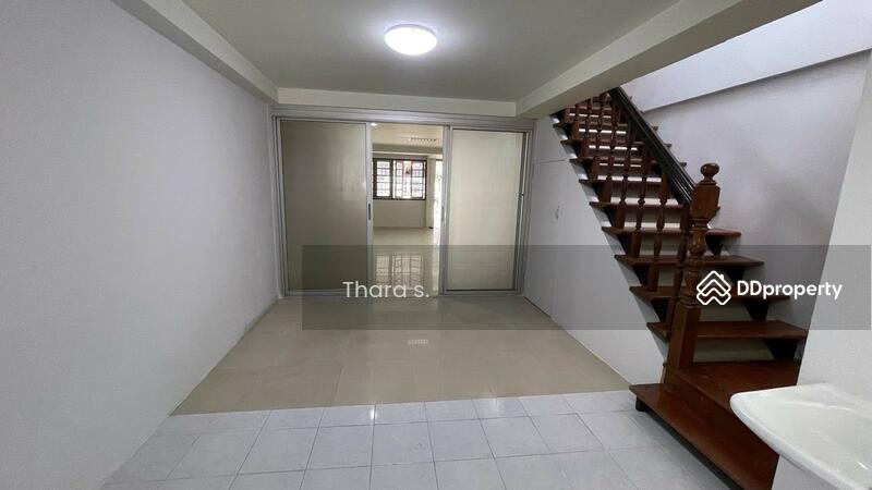 ขาย - ทาวน์เฮ้าส์ 2 ชั้น 22 ตร.วา ประชาชื่น ซอย 8, นนทบุรี