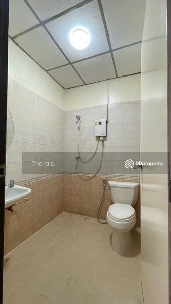 ขาย - ทาวน์เฮ้าส์ 2 ชั้น 22 ตร.วา ประชาชื่น ซอย 8, นนทบุรี
